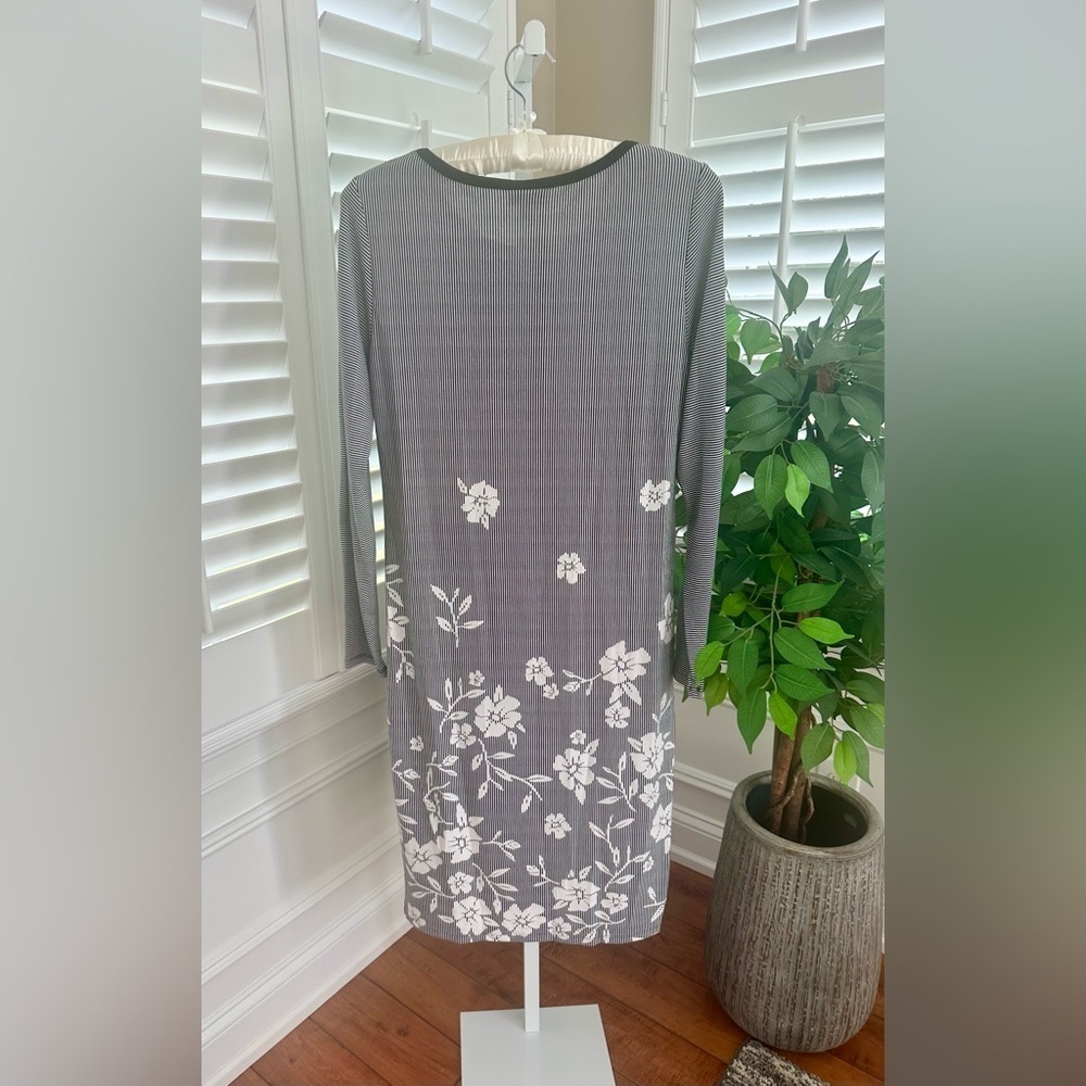 LuLaRoe Debbie Long Sleeve Striped Floral Sheath Dress in Black and White Size L - Picture 2 of 8